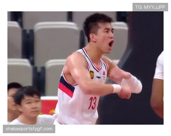 郭艾伦这生活也太反差了，球场上拼命，镜头外却爱买买买停不下来！